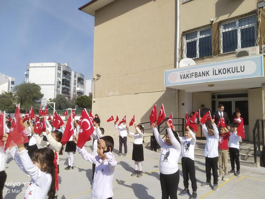 Söke Vakıfbank İlkokulu’nda İstiklal Marşı coşkusu