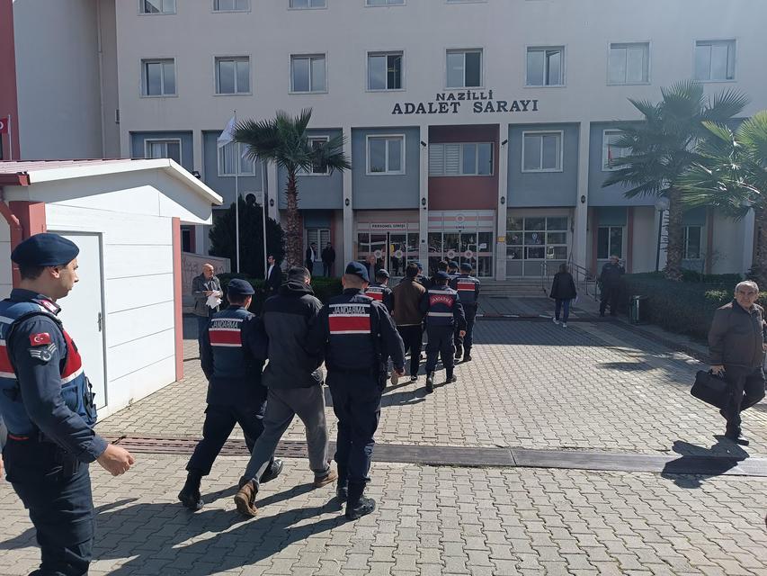ÖĞRENCİ HESAPLARI ÜZERİNDEN DOLANDIRICILIK YAPIYORLARDI, YAKALANDILAR