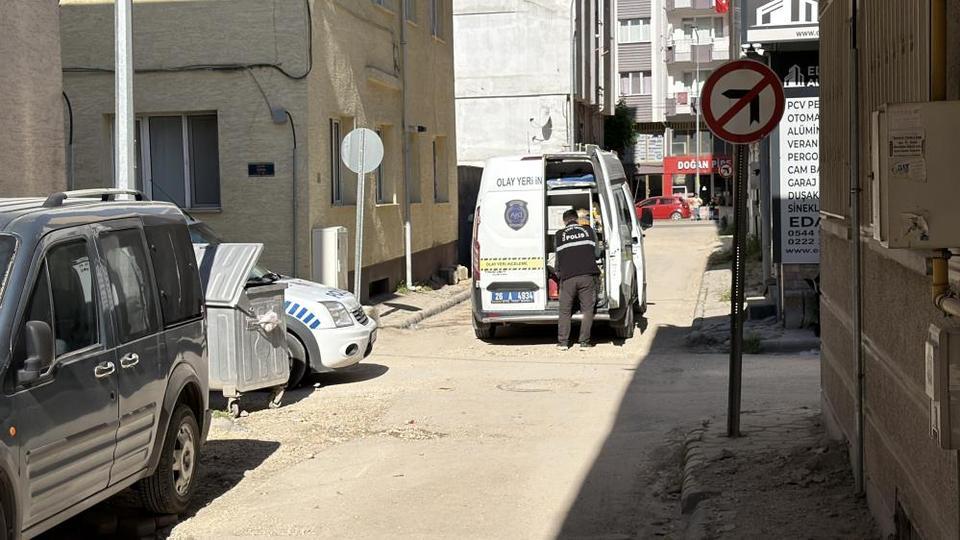 59 yaşındaki adam, eşi tarafından mutfakta ölü bulundu!