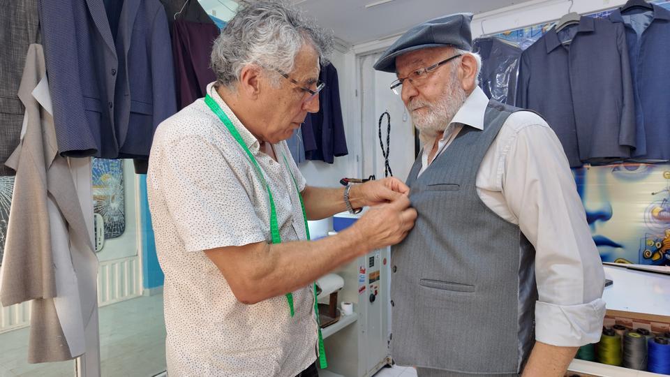 54 YILLIK TERZİ COŞGUN, 'YÖRÜK KÜLTÜRÜ'NÜ İĞNE İPLİKLE YAŞATIYOR