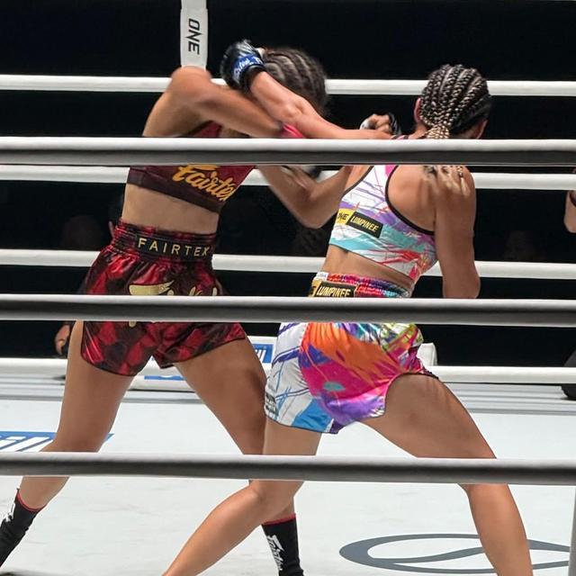 ONE CHAMPİONSHİP RİNGLERİNDE GALİBİYET KAZANAN İLK TÜRK KADINI OLDU RİNGLERİN KURDU NEFİSE, DURDURULAMIYOR