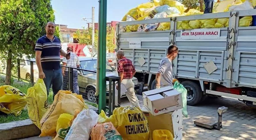 Sökeli çiftçilerden çevreye destek