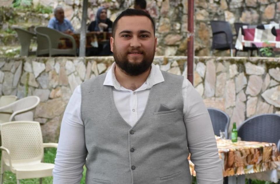 CHP GENÇLİK KOLLARI BAŞKANI BIÇAKLI KAVGADA YARALANDI