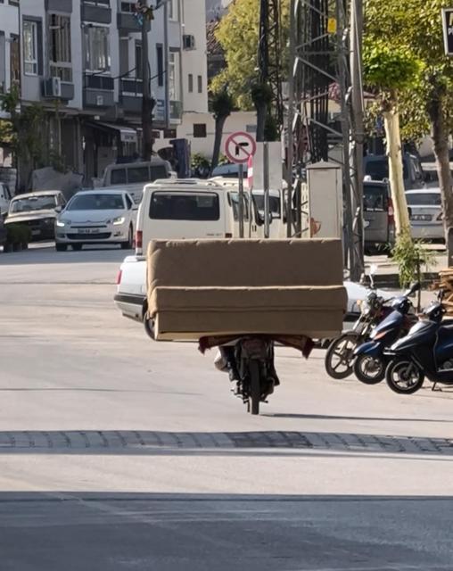 Motosikletle koltuk taşıdı