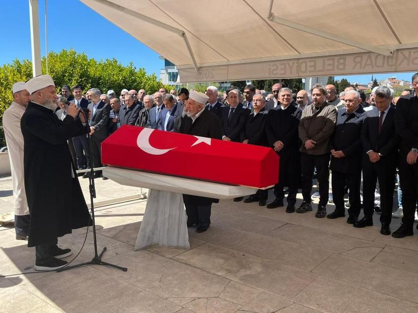 AK Parti milletvekili göz yaşları içinde son yolculuğuna uğurlandı