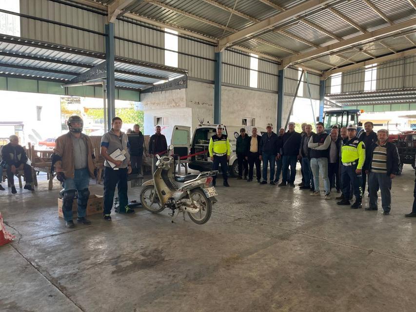 Traktör ve motosiklet sürücülerine eğitim verildi