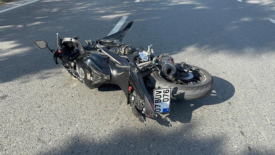 "ÖLDÜM SANKİ" DİYE PAYLAŞTIĞI MOTOSİKLETİ 17 YAŞINDAKİ GENCİ ÖLÜME GÖTÜRDÜ 17 YAŞINDAKİ GENCİ HAYATTAN KOPARAN KAZADA KAMYONET SÜRÜCÜSÜNÜN ALKOLLÜ OLDUĞU ORTAYA ÇIKTI GENCİN GEÇTİĞİMİZ YIL MOTOSİKLET ÜZERİNDE SOSYAL MEDYASINDAN PAYLAŞTIĞI BİR FOTOĞRAFTA 'ÖLDÜM SANKİ' YAZISI İSE DİKKAT ÇEKTİ