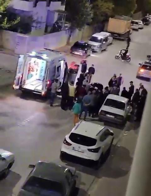 Motosiklet ile otomobil çarpıştı: 1’i ağır 2 yaralı