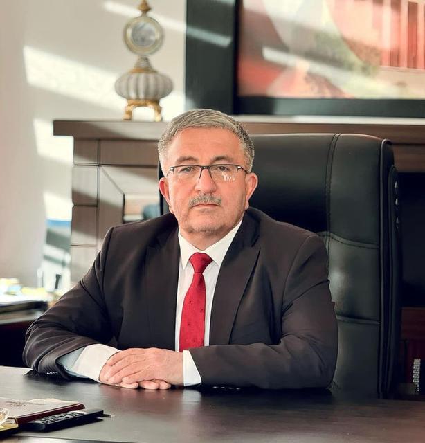 Isparta’nın Aksu ilçesinde mevcut belediye başkanı AK Partili Veli Kahraman, resmi olmayan sonuçlara göre seçimi 1 oy farkla kazandı.