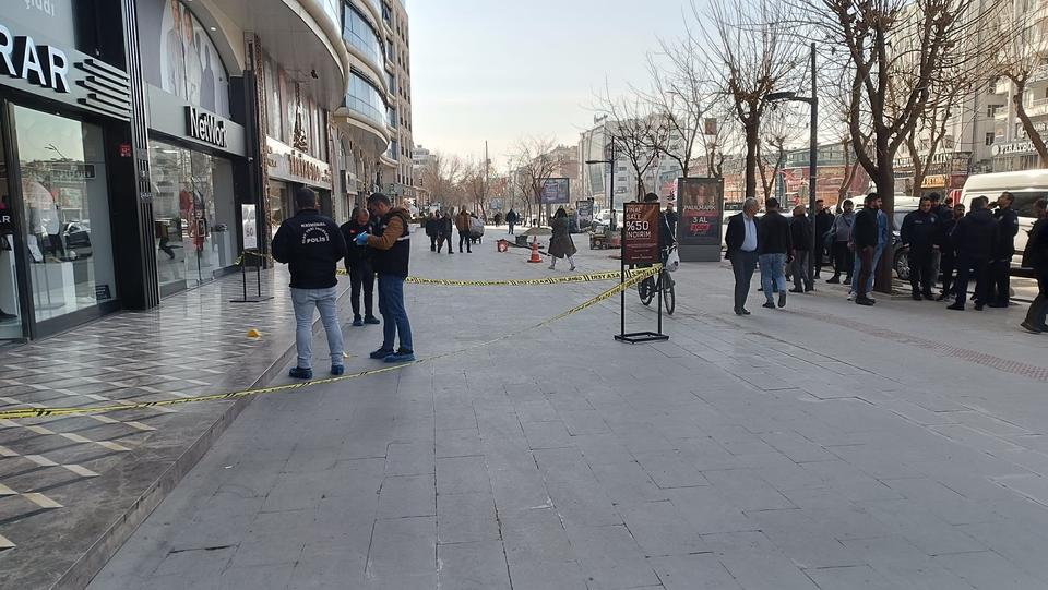 BATMAN'DA FECİ OLAY: İŞ MERKEZİNİN 7'NCİ KATINDAN DÜŞEN GENÇ KIZ HAYATINI KAYBETTİ