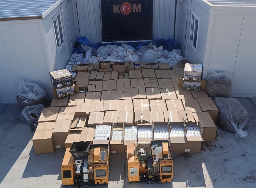 Aydın ve İzmir’de kaçakçılara eş zamanlı baskın