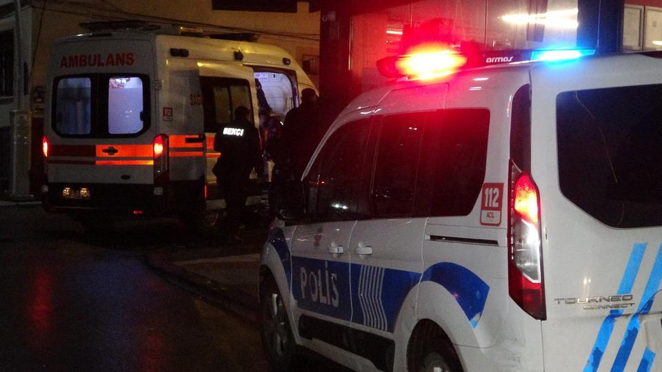 UŞAK'TA İKİ GRUP ARASINDA BIÇAKLI KAVGA: 3 YARALI