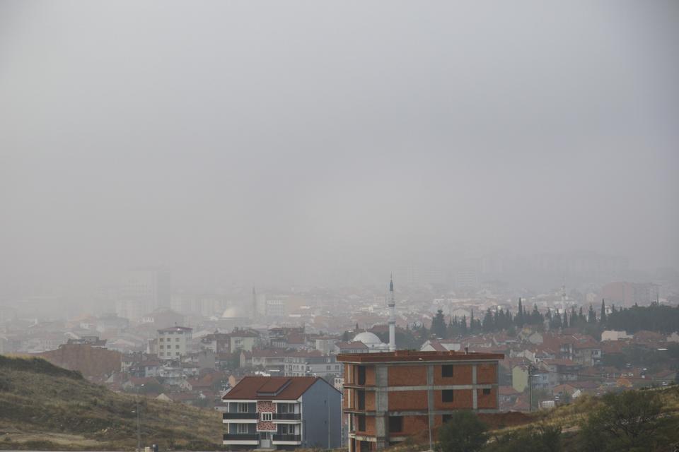 Uşak'ta sis etkili oluyor