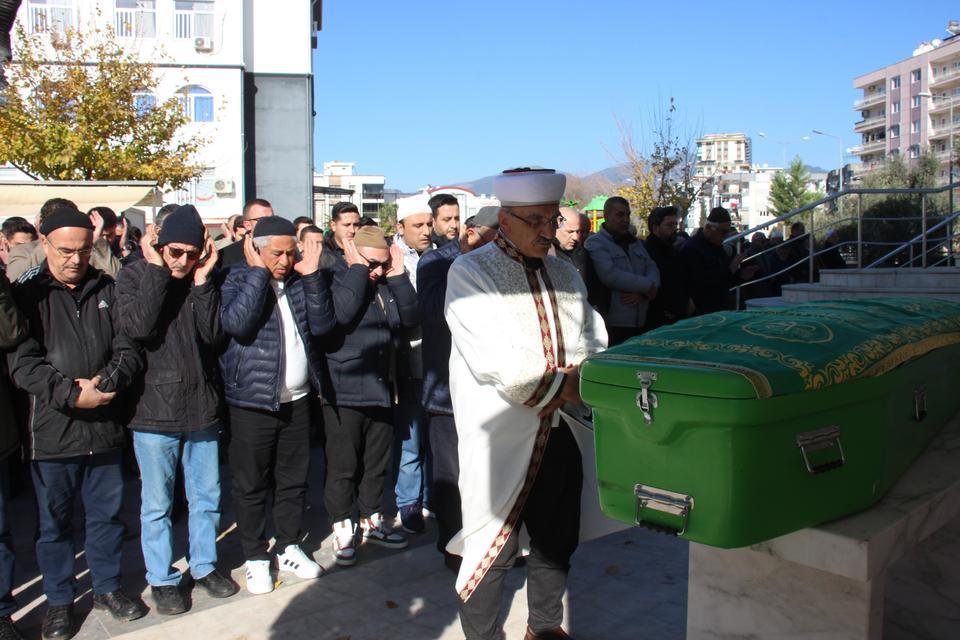 ÖZKAN, SON YOLCULUĞUNA UĞURLANDI