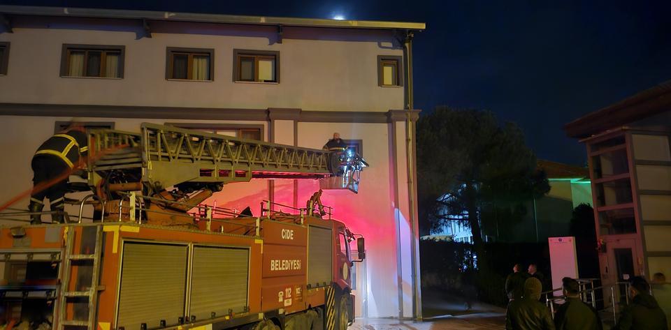 Orman İşletme Müdürlüğü'ne ait misafirhanede çıkan yangın söndürüldü