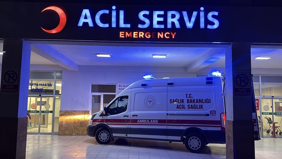SİVAS'TA TRAFİK KAZASI GEÇİREN BİTLİS ESKİ VALİSİ EROL KARAÖMEROĞLU HAYATINI KAYBETTİ