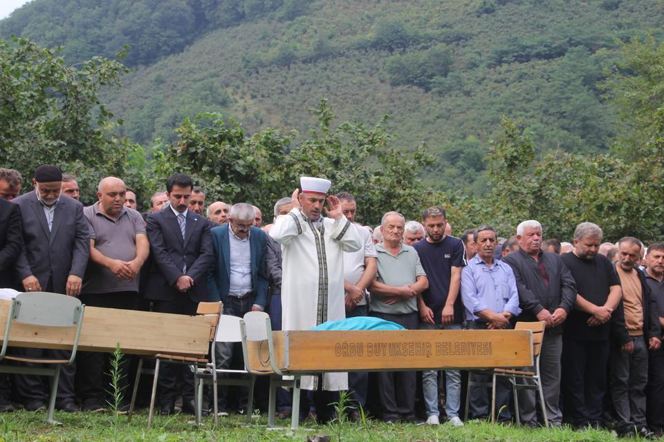Aynı eve gelin gittiler, birlikte vefat ettiler