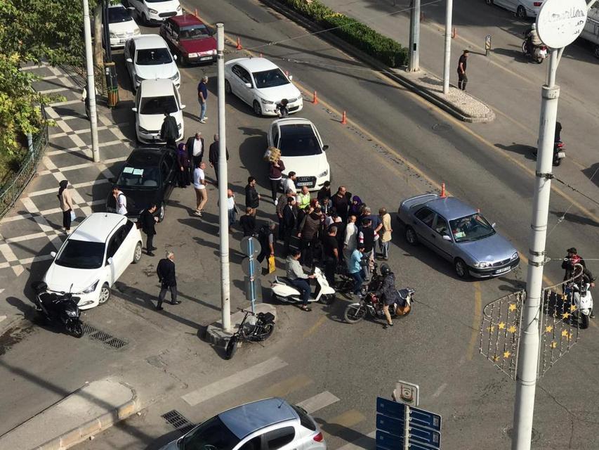 Önce çocuğa çarptı, sonra kaçtı