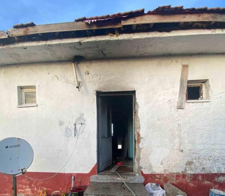 Eski eşi ile kız arkadaşının yaşadığı evi ateşe verdi: 1 ölü, 1 yaralı