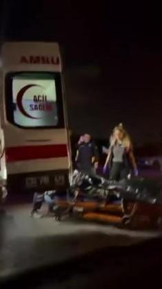 Otomobil yayalara çarptı: 1 ölü, ağır 1 yaralı