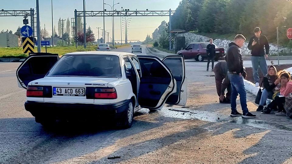 İki otomobil çarpıştı: 7 yaralı