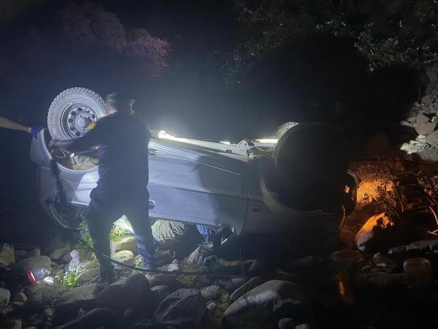 Dereye uçan aracın sürücüsü hayatını kaybetti