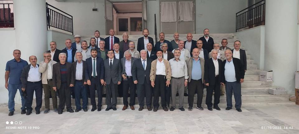 Efeler'de emekli din görevlileri bir araya geldi