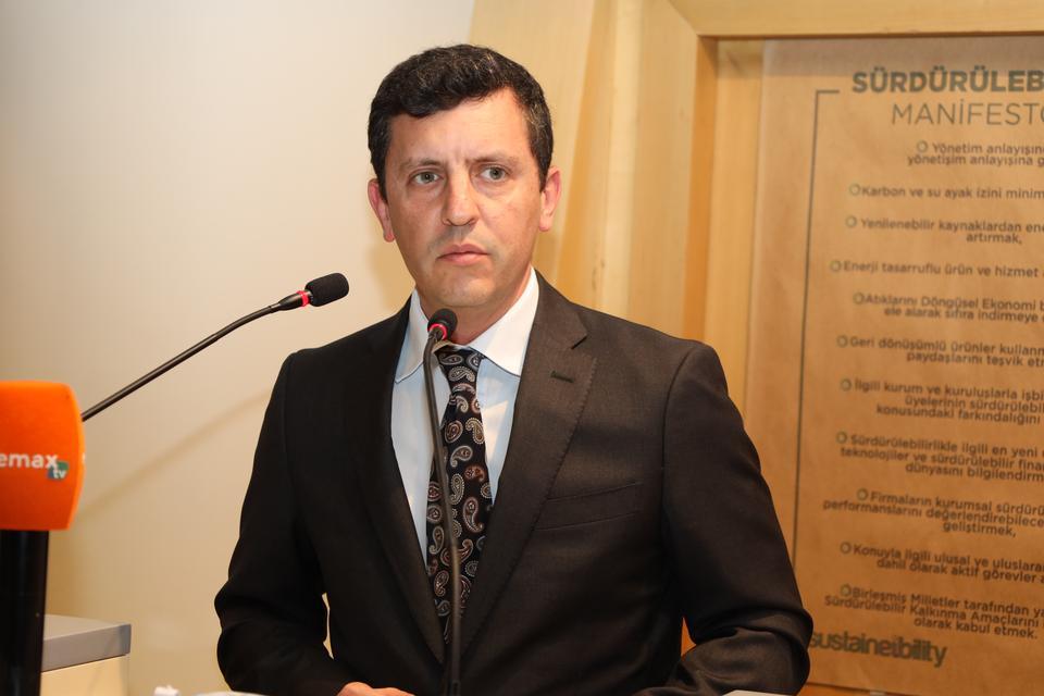 “Zeytin ve zeytinyağı sektörü yeni mücadelelerle karşı karşıya”