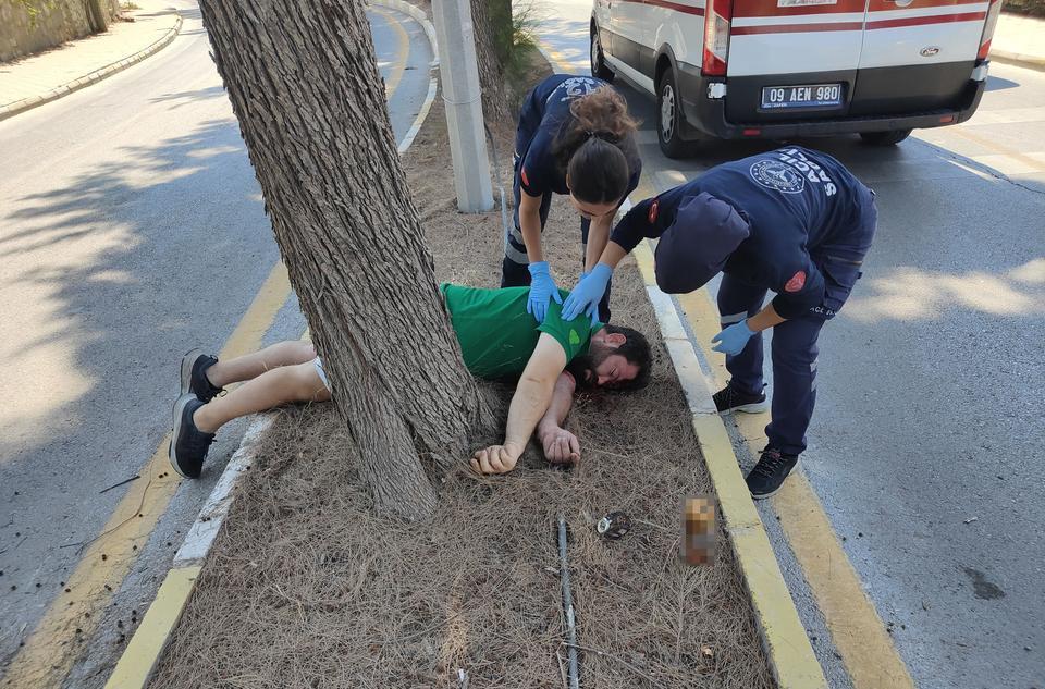 Aydın’da kaza yapan motosiklet sürücüsü yaşam mücadelesi veriyor