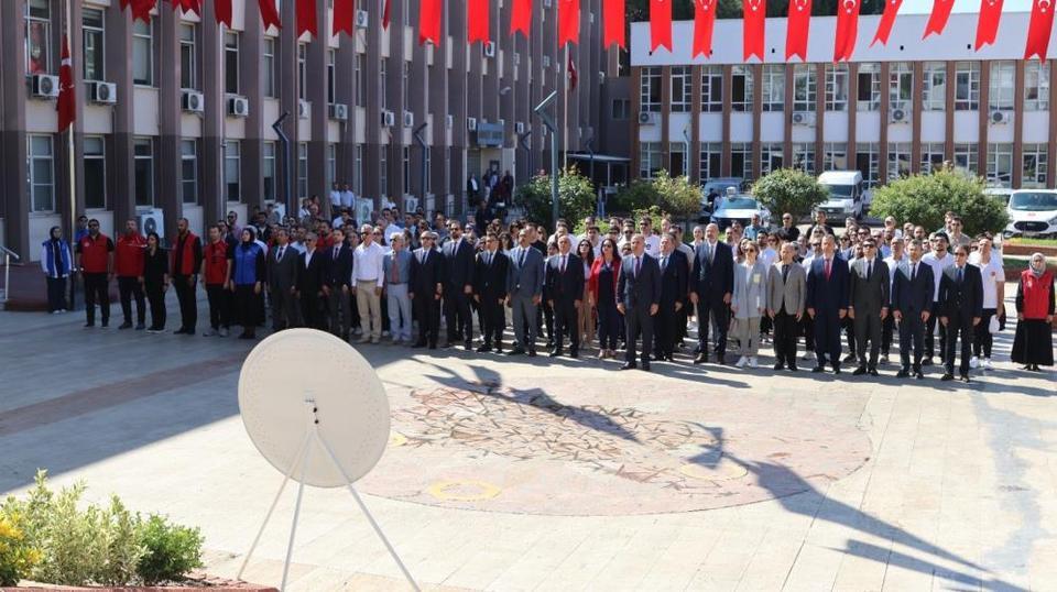 Aydın’da Gençlik Haftası, çelenk töreniyle başladı