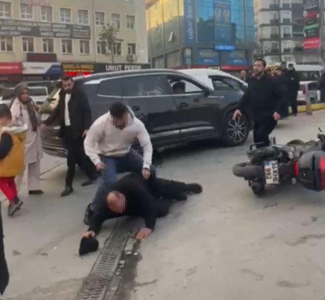 Trafikte tartıştığı araç sürücüsünü öldüresiye dövdü