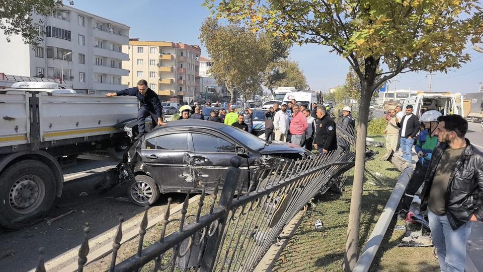 Makas atarken ortalığı birbirine kattı