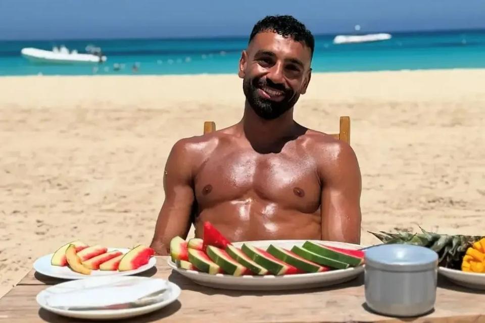 Dünyaca ünlü futbolcu Kuşadası'nda