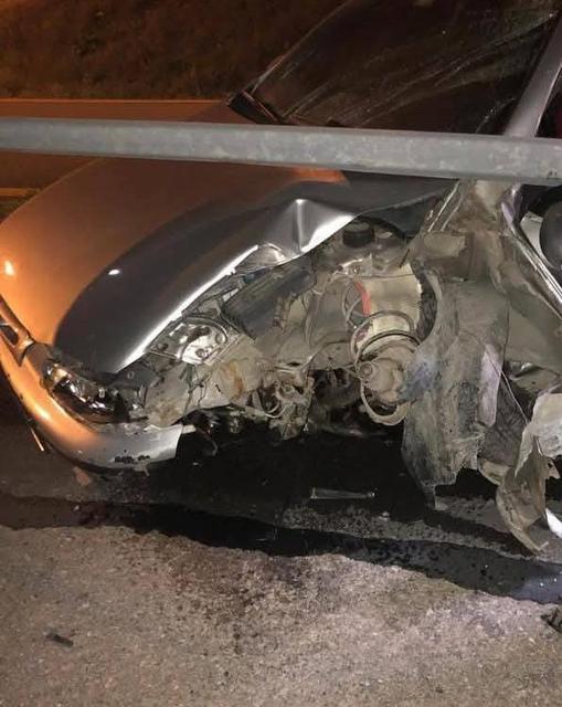 Kontrolden çıkan araç elektrik direğine çarptı: 1 yaralı