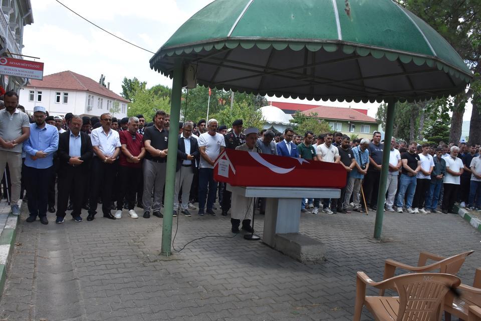 Uzman Çavuş kansere yenik düştü