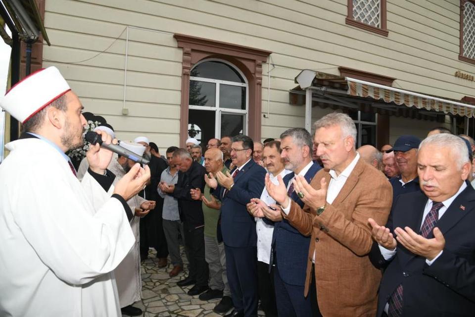Denizde boğularak hayatını kaybeden gence son görev