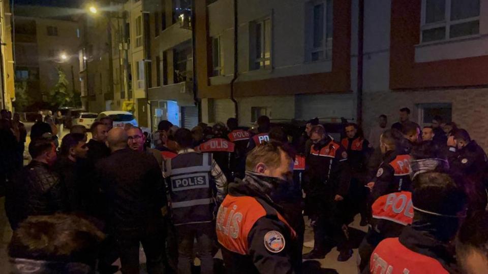Bekçiye balta çektiği iddia edilen şüpheli gözaltına alındı
