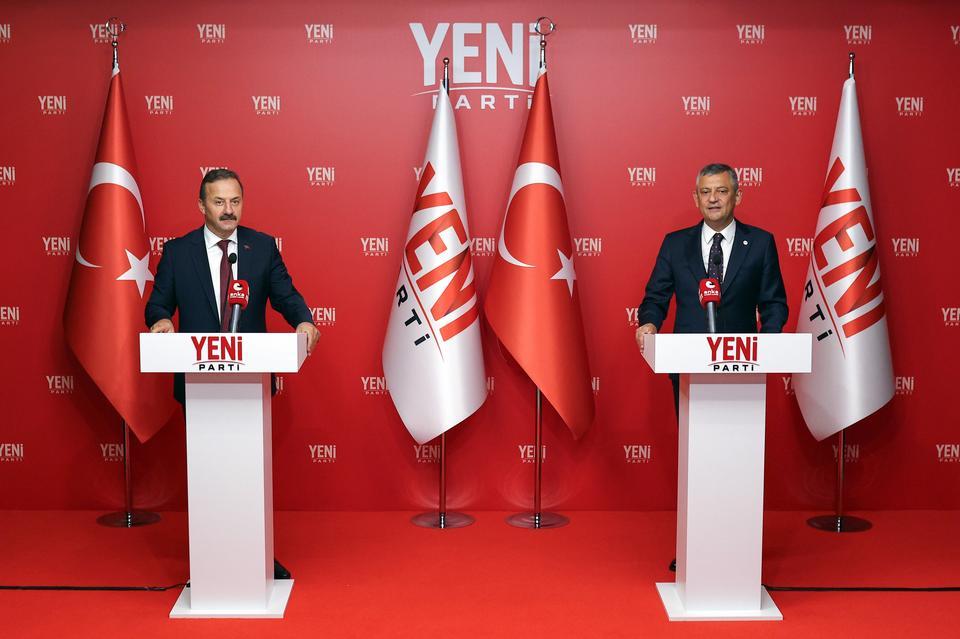 ÖZGÜR ÖZEL: "MANSUR YAVAŞ'IN VE BELEDİYE BAŞKANI ARKADAŞLARIMIZIN ALACAKLARI HER TÜRLÜ KARARA SAYGILIYIZ"