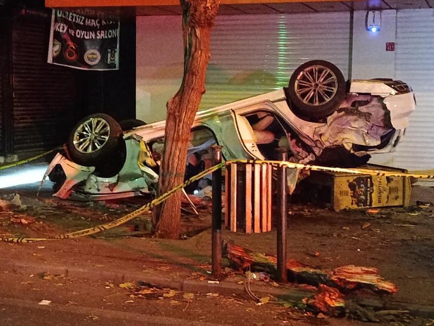 Takla atan araçta bulunan 1 kişi öldü, 1 kişi yaralandı