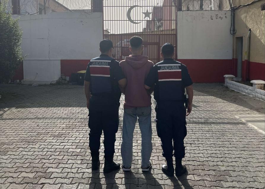 Aydın’da Efeler’de uyuşturucu hükümlüsü kıskıvrak yakalandı