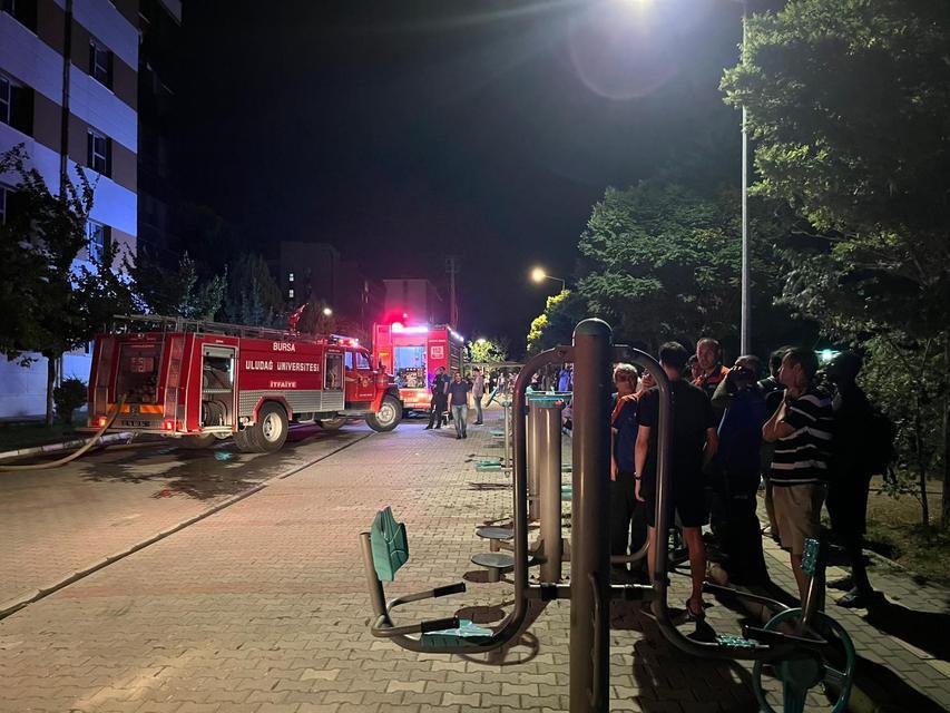 Öğrenci yurdunda çıkan yangın söndürüldü