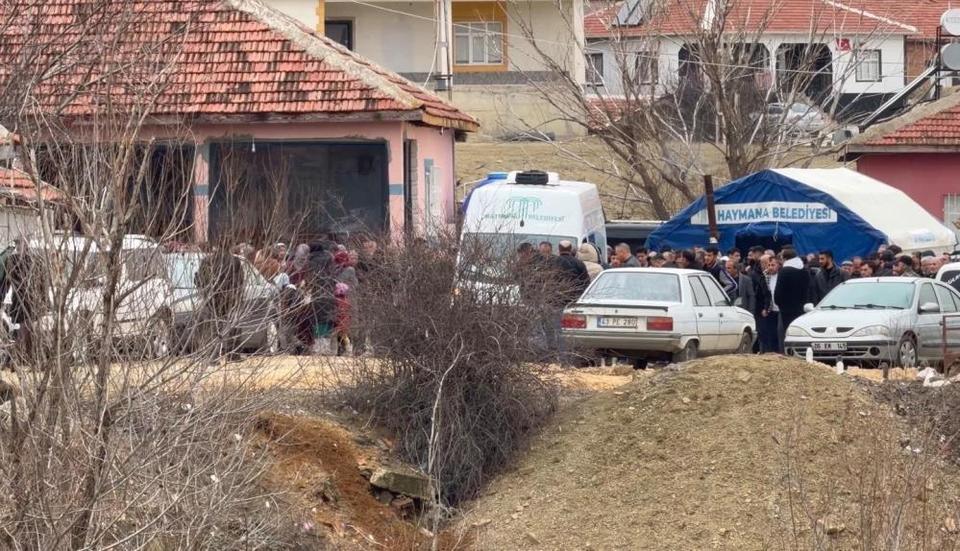 Eşini öldüren adam canına kıydı: 34 yaşındaki kadın toprağa verildi