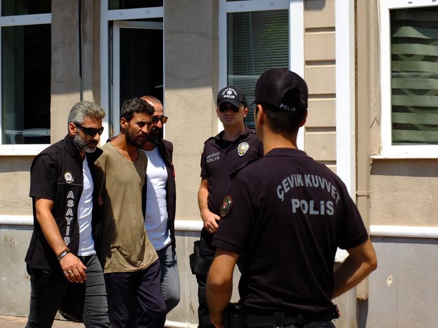 EŞİNİ ÖLDÜRÜP 'GURURLU HİSSEDİYOR' PAYLAŞIMI YAPAN SANIĞA AĞIRLAŞTIRILMIŞ MÜEBBET