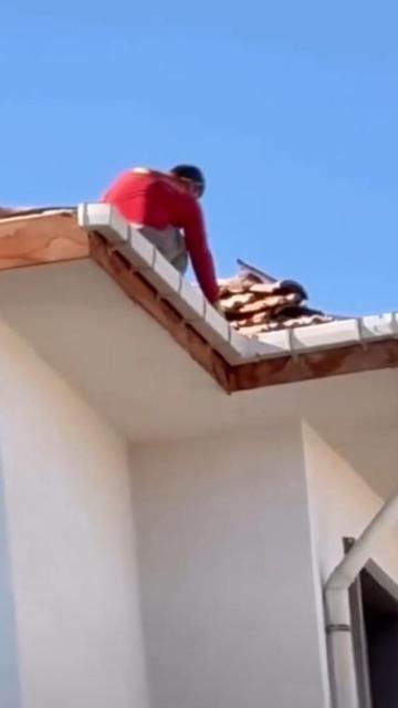 Çatıda tehlikeli çalışma