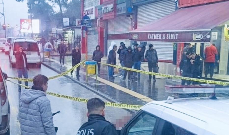 Bıçaklı kavga kanlı  bitti: 17 yaşındaki genç hayatını kaybetti