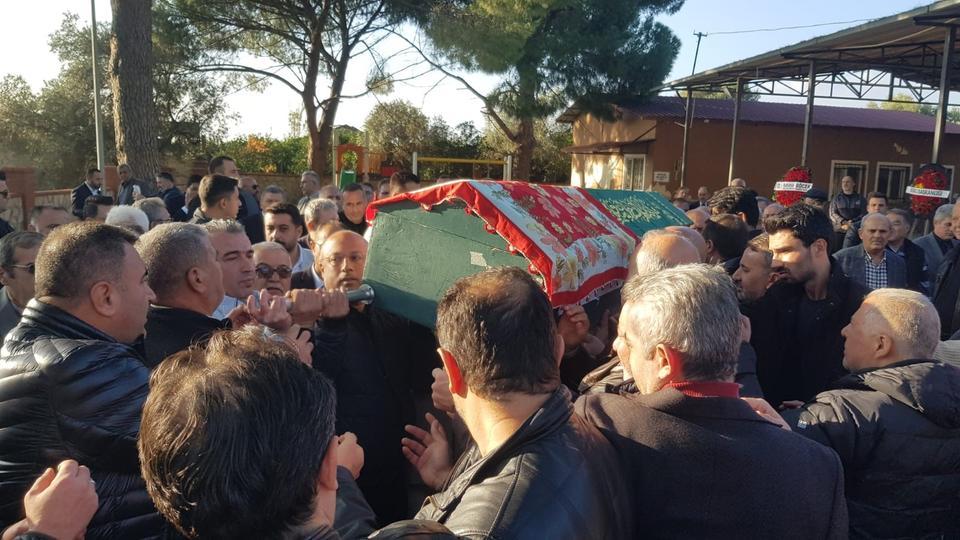 ESKİ BAŞKANIN ANNESİ SON YOLCULUĞUNA UĞURLANDI