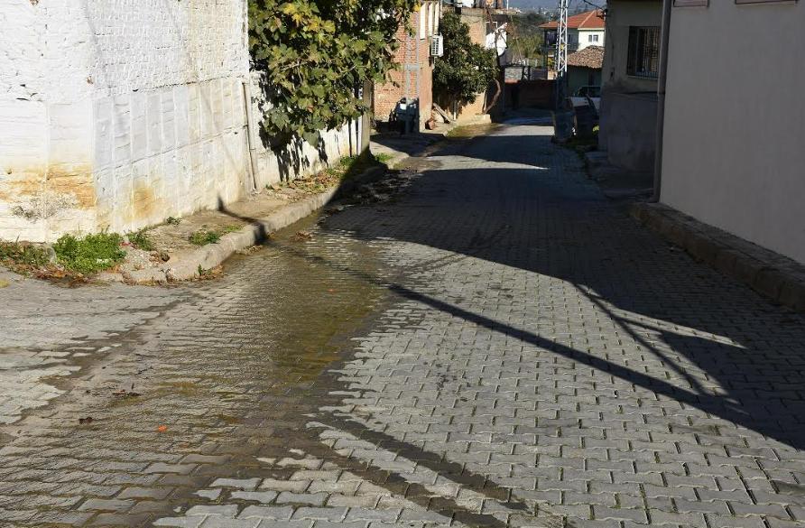 Germencik'te "Su akıyor ASKİ bakıyor"