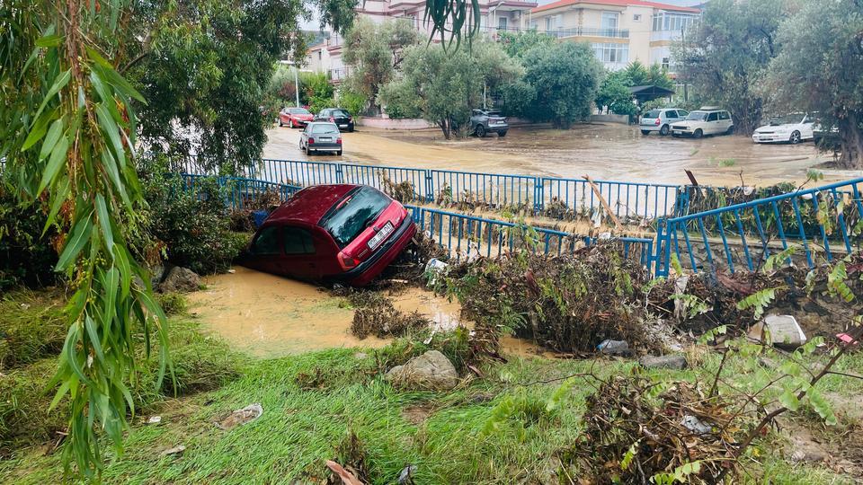 Yoğun yağış sele yol açtı: 1 kişi kayıp