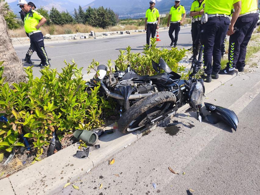 Motosiklet sürücüsü yaşam mücadelesini kaybetti