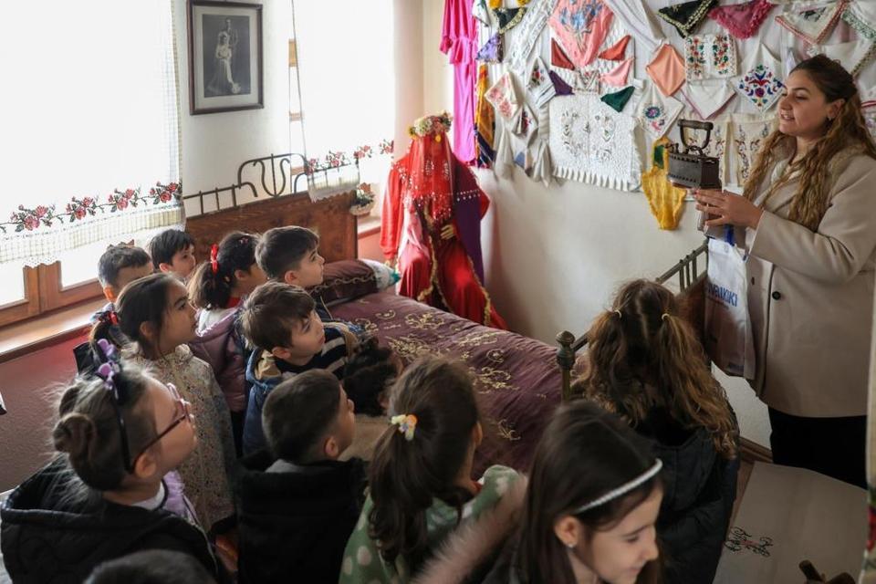 Gündüz Bakımevi öğrencileri Aydın’ın tarih yolculuğuna çıktı